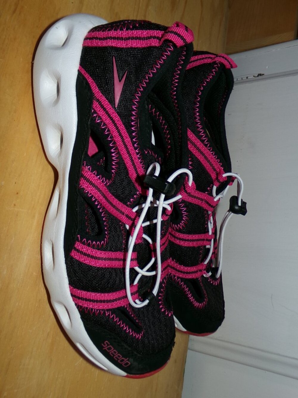 **Moving Sale** Speedo Water Exercise Sneakers Sz 7